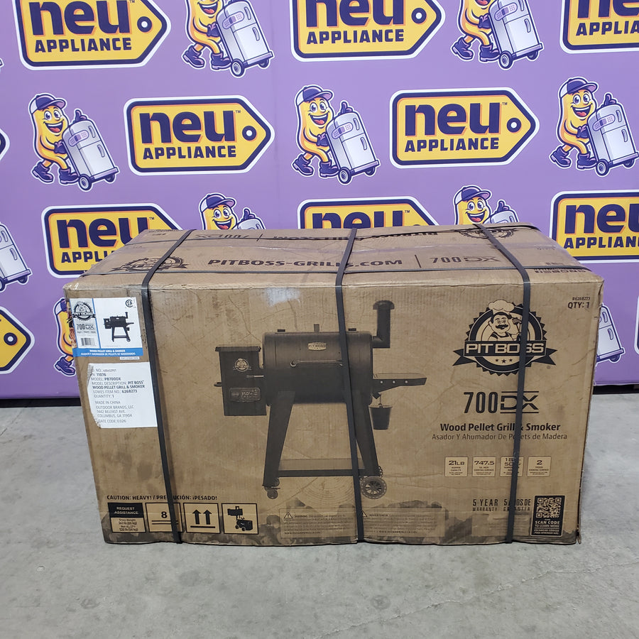 Pit Boss 700 DX Series 740-Sq. in Black Pellet Grill PB700DX - Open Box