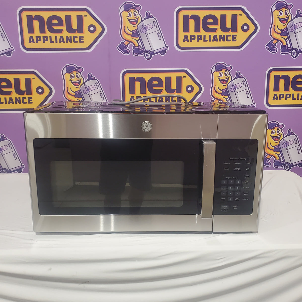 GE® 1.6 Cu. Ft. Over-the-Range Microwave Oven in Stainless Steel JVM3160RFSS - Scratch & Dent (Minor)
