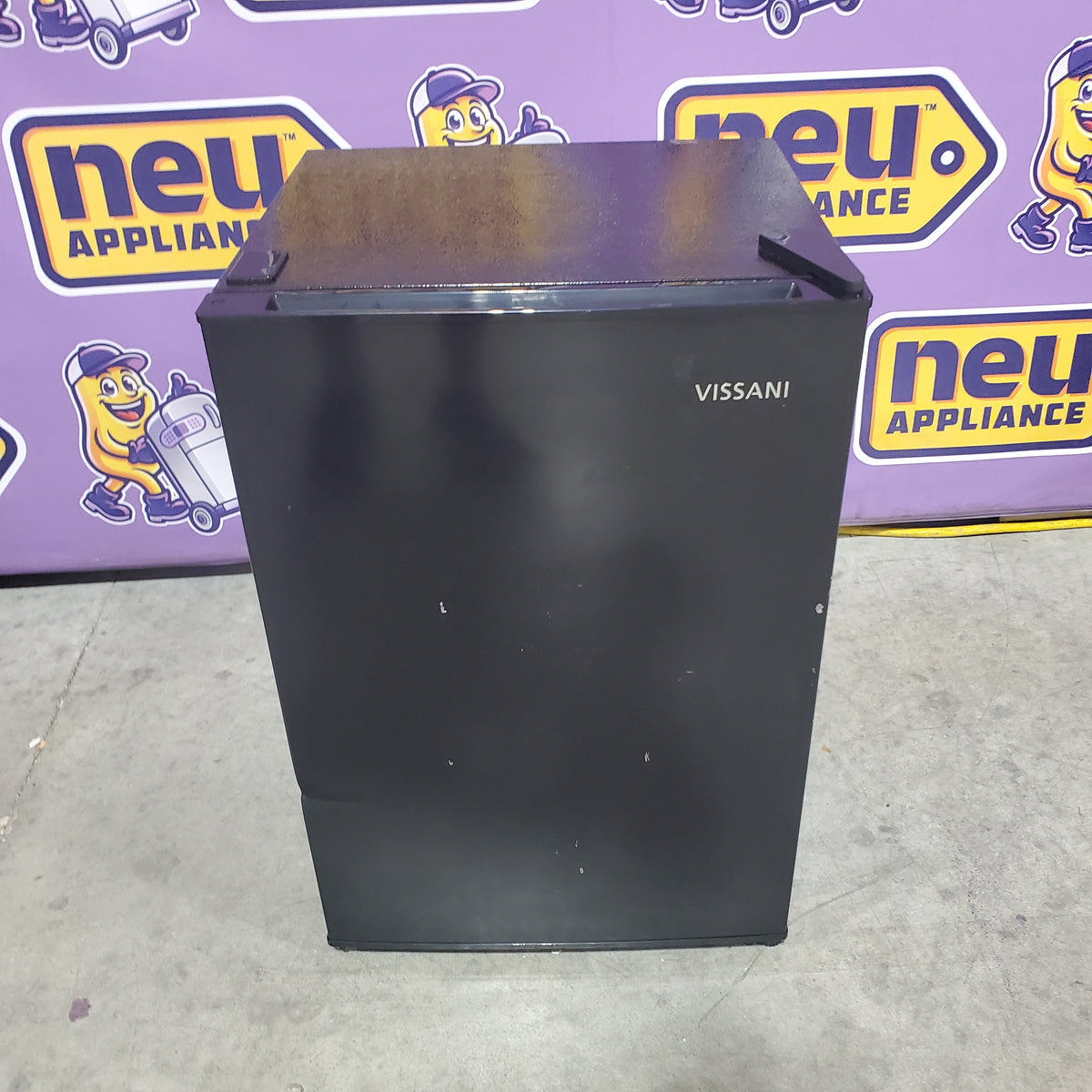 Vissani 2.6 cu. ft. Mini Refrigerator with 3-Glass Shelves and Manual Defrost in Black, ENERGY STAR VS26HSCPB - Scratch & Dent (Minor)