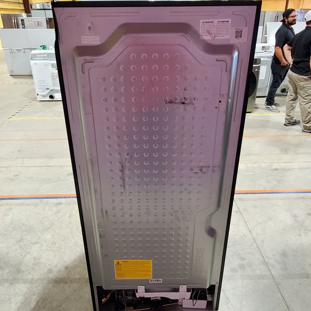 Pictures of Vissani 18 cu. ft. Top Freezer Refrigerator in Stainless Steel, Garage Ready 25SD117 - MDTF18SSR - Scratch & Dent (Moderate) - Neu Appliance Outlet - Discount Appliance Outlet in Austin, Tx