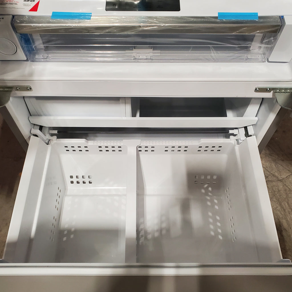 Frigidaire 27.8-cu ft ENERGY STAR French Door Refrigerator with Dual Ice Maker in Fingerprint Resistant Stainless Steel 20SD094 - GRFS2853AF - Scratch & Dent (Major)