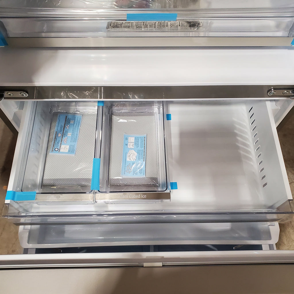 LG 26 cu. ft. Counter-Depth French Door Refrigerator in Stainless Steel with Mirror InstaView™ 3SD917 - LRYKC2606S - Scratch & Dent (Minor)