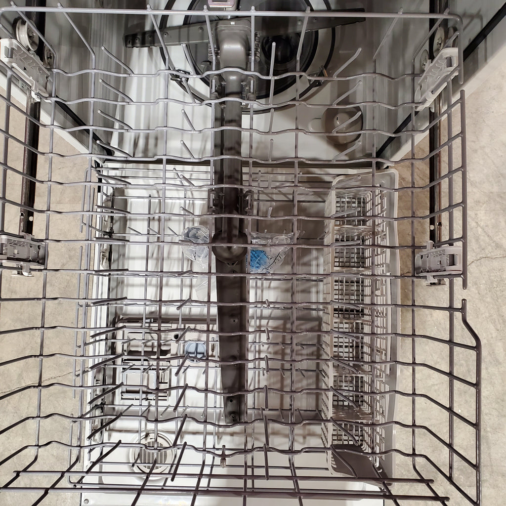 Whirlpool Quiet Dishwasher with Boost Cycle 25SD099 - WDF341PAPB - Scratch & Dent (Minor)