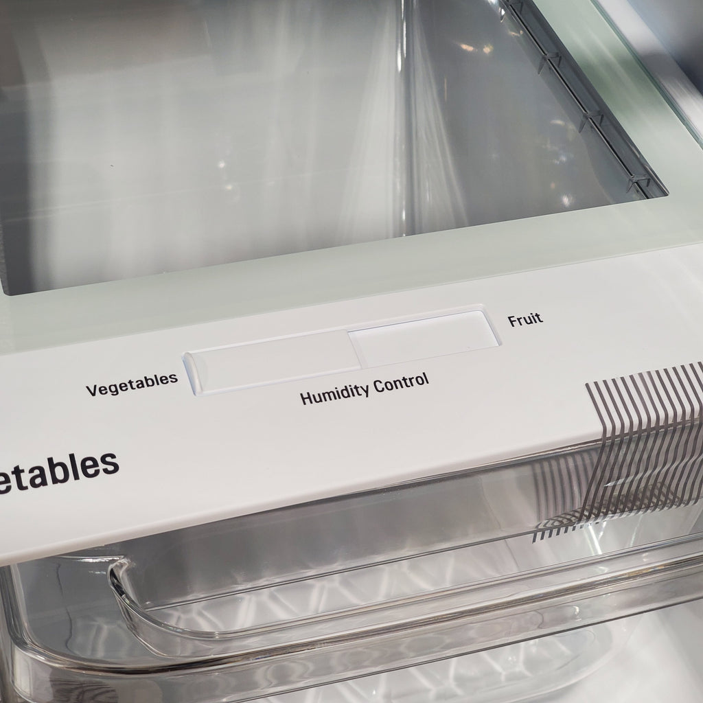 Pictures of LG 20 cu. ft. 30 Inch Wide Top Freezer Refrigerator in Stainless Steel 21SD02 - LTCS20020S - Scratch & Dent (Minor) - Neu Appliance Outlet - Discount Appliance Outlet in Austin, Tx