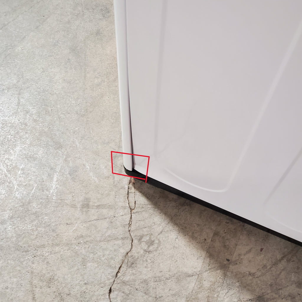 LG 7.3 Cu. Ft. Electric Rear Control Ultra Large Capacity Dryer in White with Sensor Dry 3SD912 - DLE6100W - Scratch & Dent (Minor)