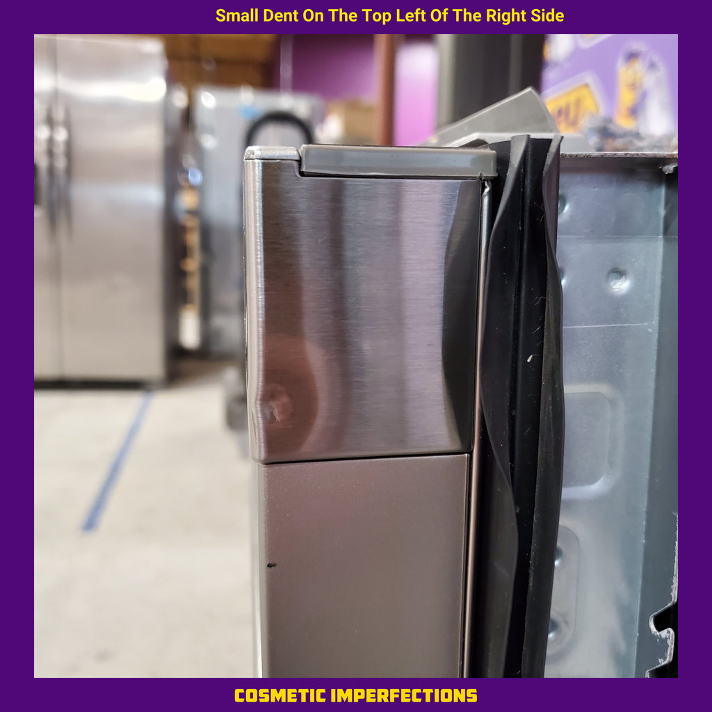 Samsung Fingerprint Resistant Stainless Steel AutoRelease Smart 39dBA Dishwasher with Linear Wash 6SD148 - DW80R9950US - Scratch & Dent (Minor)