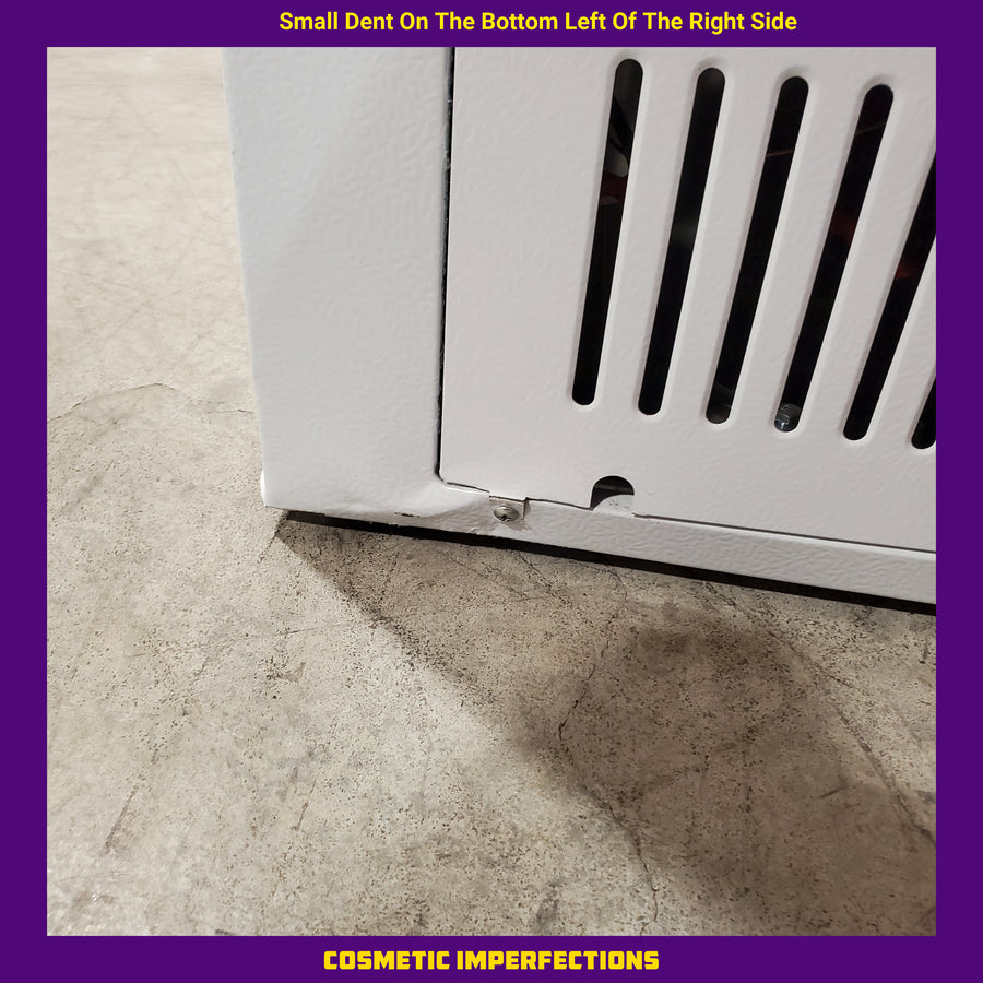 Magic Chef 5.0. cu. ft. Chest Freezer with Interior LED Light and Defrost Water Drain HMCF5W4 - Scratch & Dent (Minor)