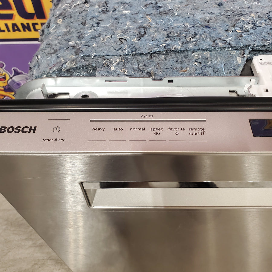 Bosch 800 Series 24 " Top Control Smart Built-In Stainless Steel Tub Dishwasher with 3rd Rack and CrystalDry, 42 dBA in Stainless Steel SHP78CF5N - Scratch & Dent (Moderate)
