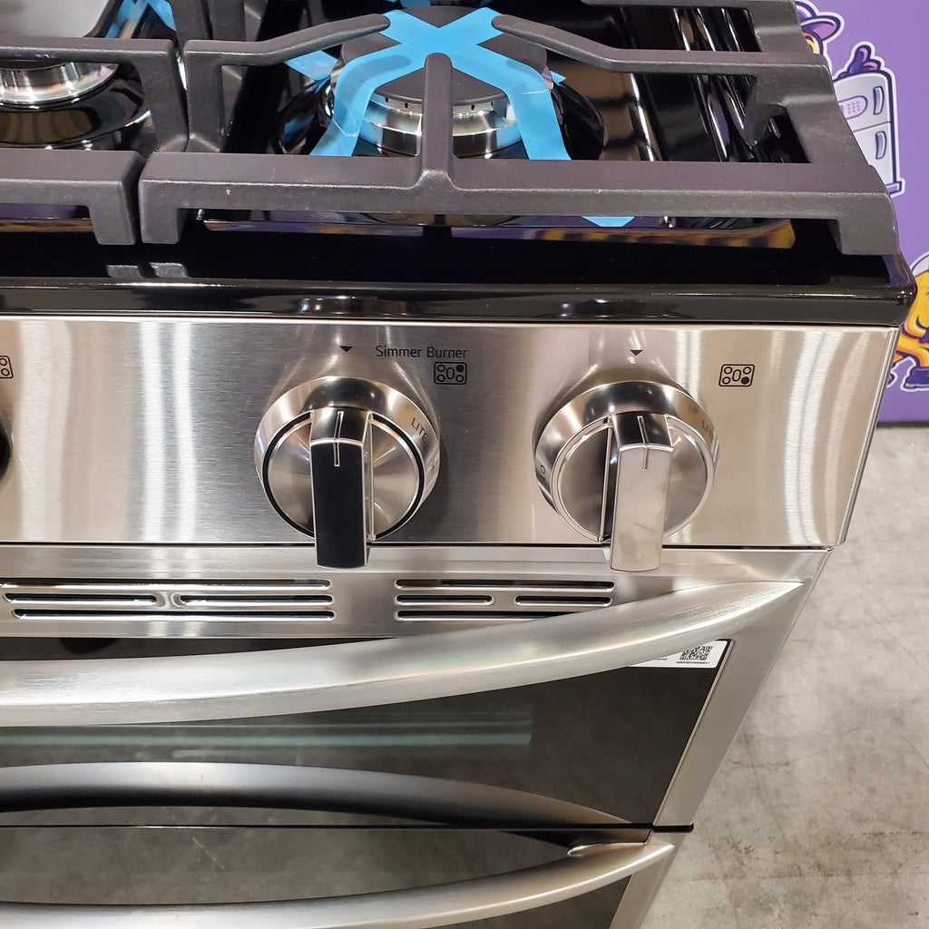 LG 6.9 cu. ft. Smart Gas Double Oven Freestanding Range with ProBake Convection®, Air Fry & Air Sous Vide LDGL6924S - Scratch & Dent (Minor)