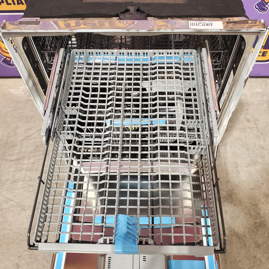 ASKO Dishwasher in Stainless Steel with Super Cleaning System™ and 8 Steel™ 11112SD69 - DBI663THS - Open Box