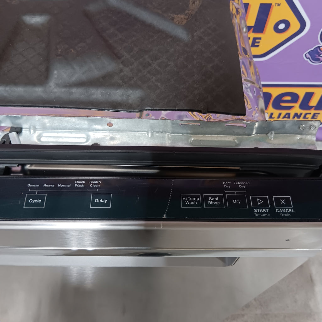 Pictures of Whirlpool 24 In. Dishwasher with Ai Intelligent Wash and Sensor Cycle in Fingerprint Stainless Steel WDTA50SAKZ - Scratch and Dent (Moderate) - Neu Appliance Outlet - Discount Appliance Outlet in Austin, Tx