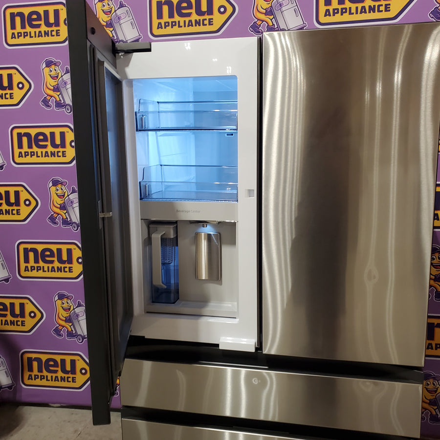 Samsung 29 cu. ft. Bespoke 4-Door French Door Refrigerator with Beverage Center™ in Stainless Steel RF29BB8600QL - Scratch & Dent (Moderate)