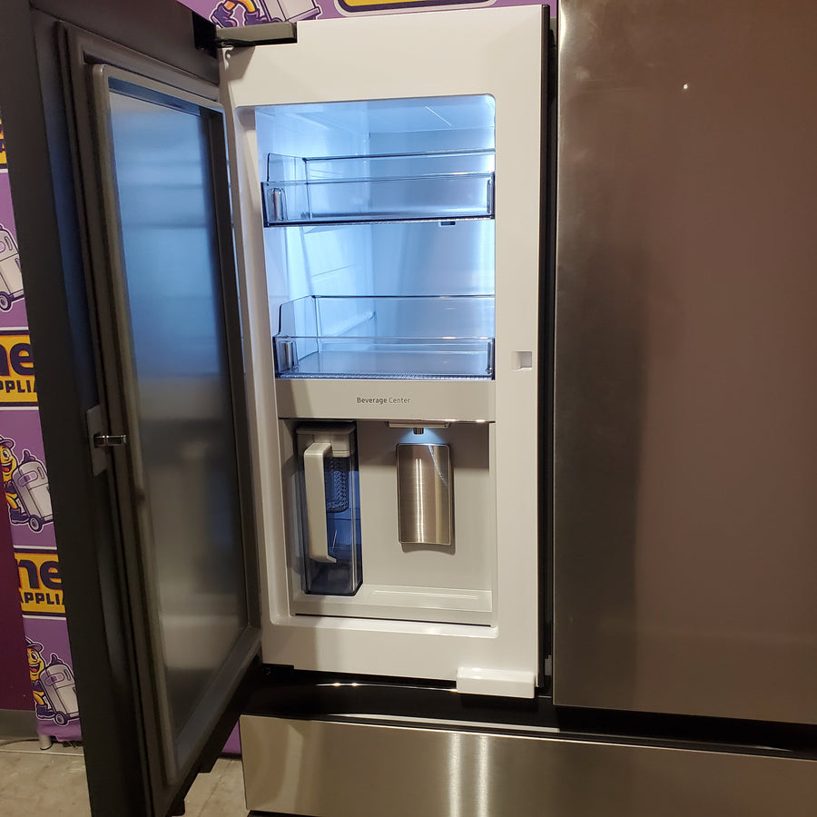 Samsung Bespoke 29 cu ft. 4-Door Standard Depth French Door Smart Refrigerator with Beverage Center Auto Fill Pitcher and Dual Ice Maker with Ice Bites™ in White Glass RF29BB86004M - Scratch & Dent (Major)