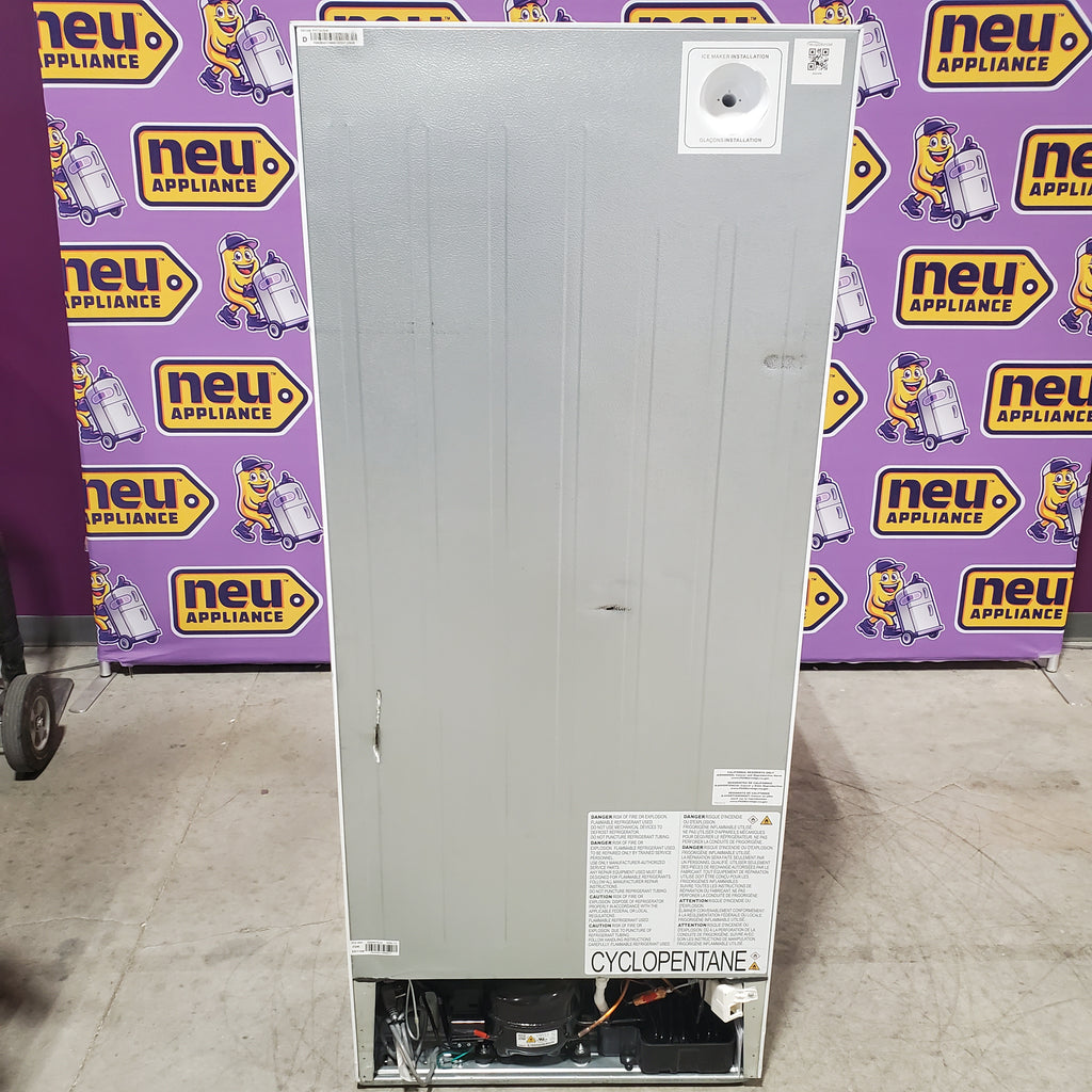 Frigidaire Top Freezer 18 Cu. Ft. Capacity Refrigerator with Spacious Interior Storage and Bright LED Lighting in White 3SD1058 - FFHT1822UW - Scratch and Dent (Minor)