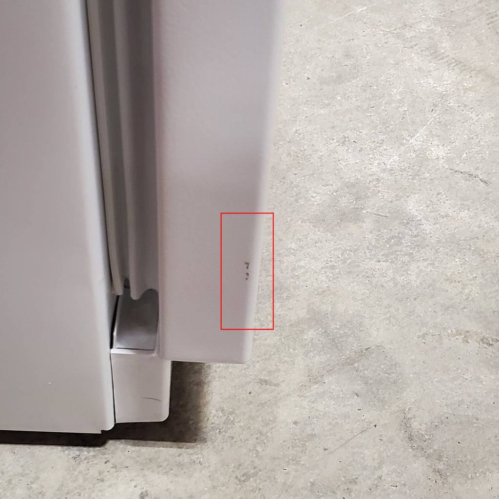 Whirlpool 33" Wide Top Freezer 20.5 cu ft Refrigerator with Ice Maker and Frameless Glass Shelves and Flexi-Slide Bin 3SD862 - WRT311FZDW - Scratch & Dent (Minor)