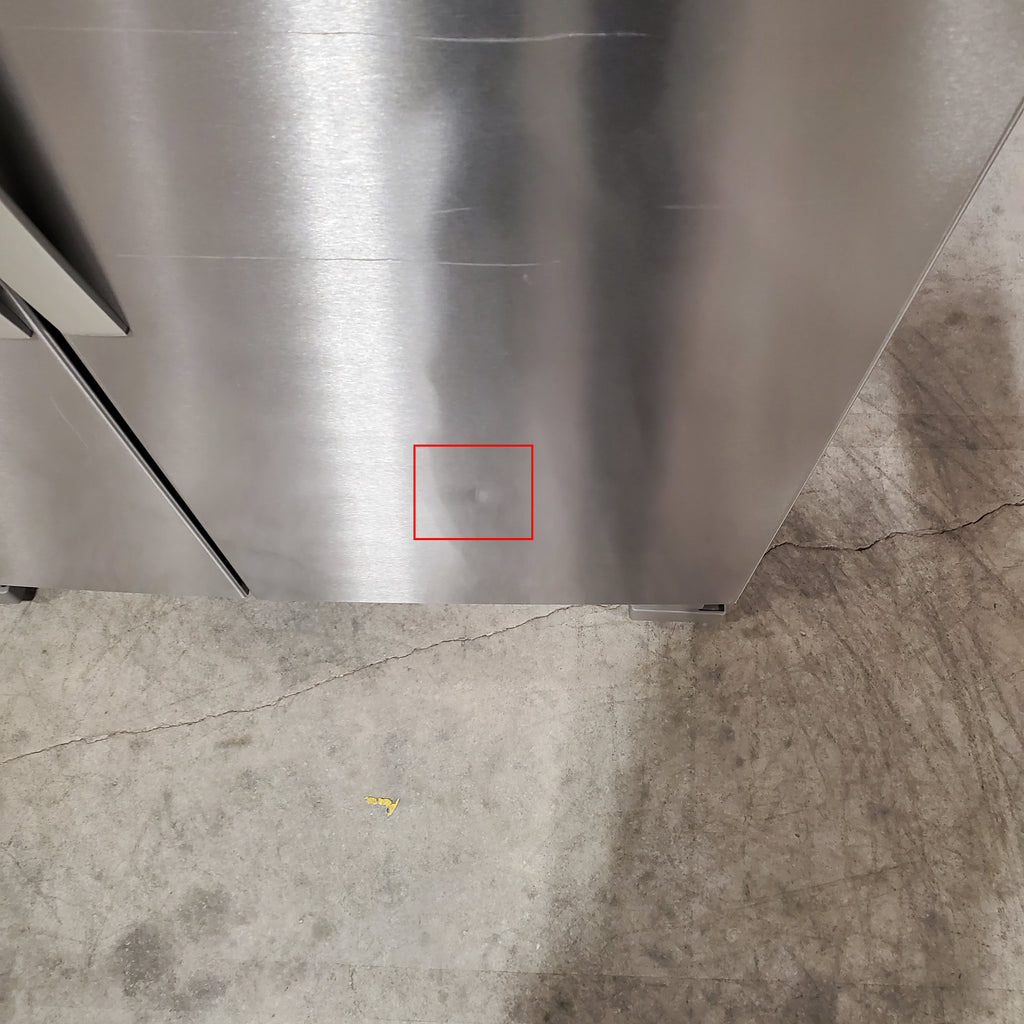 Whirlpool 24 cu ft Capacity Side By Side Refrigerator with Ice and Water Dispenser in Fingerprint Resistant Stainless Steel 24SD46 - WRS315SDHZ - Scratch & Dent (Minor)