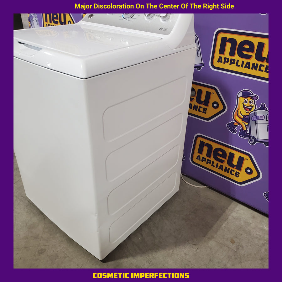 GE White Top Load 4.4 Cu. Ft. Washer with Stainless Steel Basket GTW490ACJWS - Scratch &Dent (Major) and GE White Electric 7.2 Cu. Ft. Dryer with Aluminized Alloy Drum 16253 - GTD45EASJWS - Scratch & Dent (Moderate)