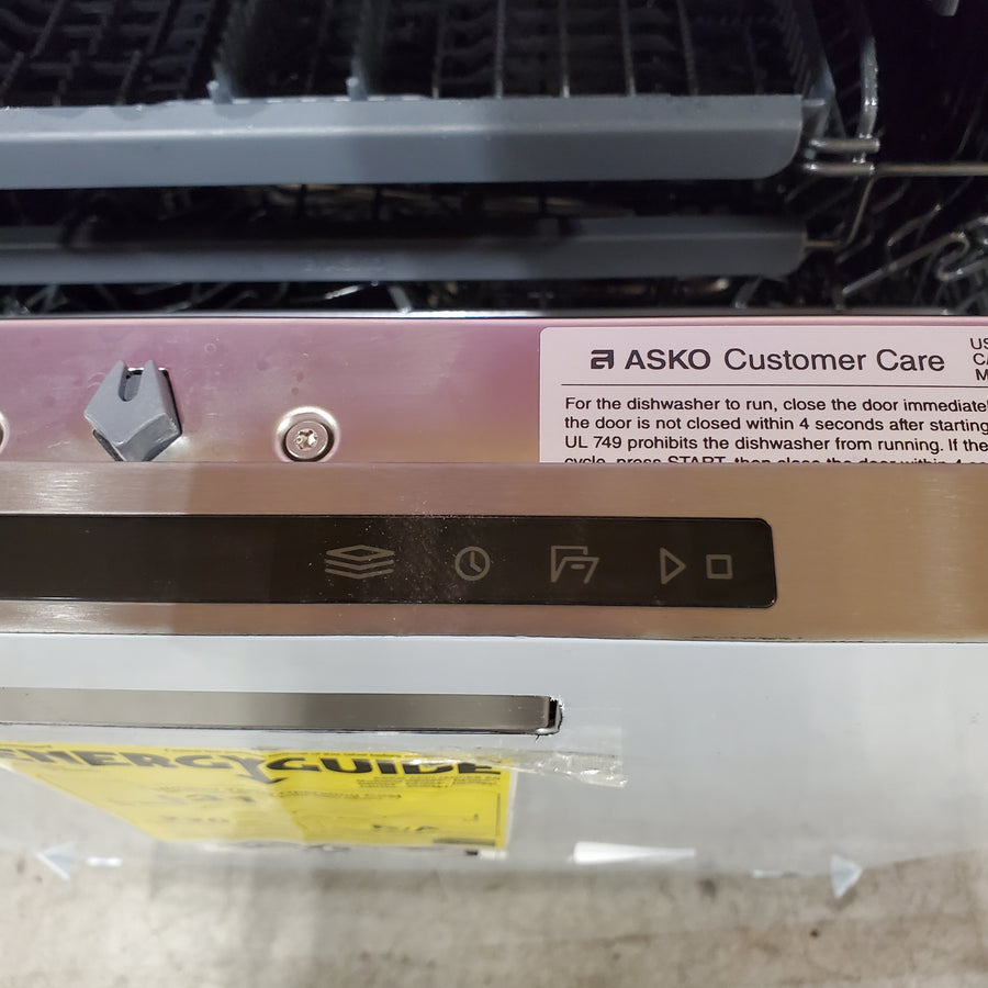 Asko 40 Series 24" Stainless Steel Dishwasher with Pocket Handle and 9 Spray Wash System 11113100 - DBI564ISSOF - Scratch & Dent (Minor)