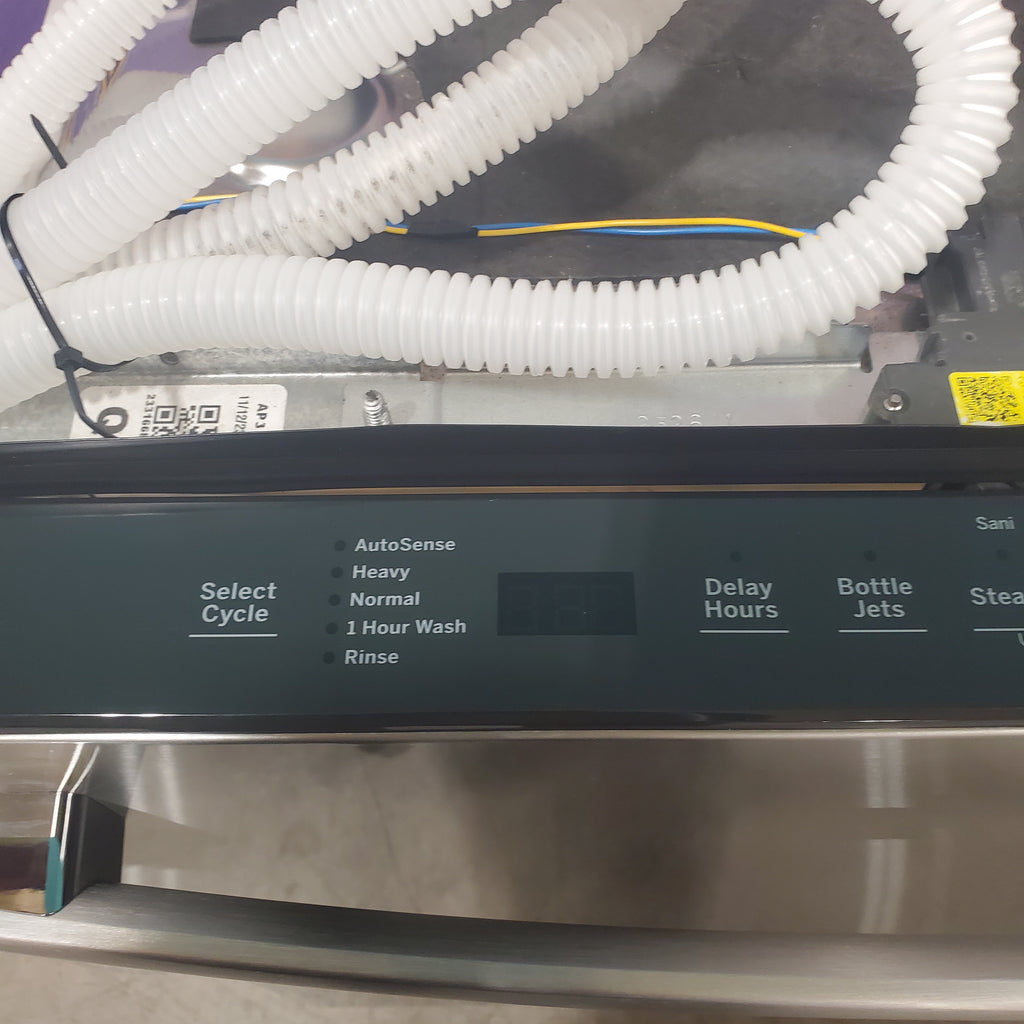 Pictures of GE® Fingerprint Resistant Black Slate ENERGY STAR® Top Control with Stainless Steel Interior Dishwasher with Sanitize Cycle GDT670SFVDS - Scratch & Dent Moderate - Neu Appliance Outlet - Discount Appliance Outlet in Austin, Tx