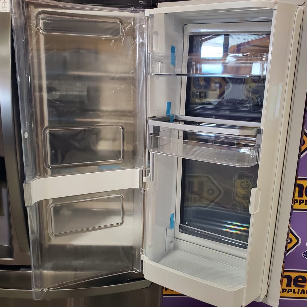 LG 23 cu. ft. Smart InstaView™ Door-in-Door® Counter-Depth Refrigerator with Craft Ice™ 3SD927 - LRMVC2306D - Open Box
