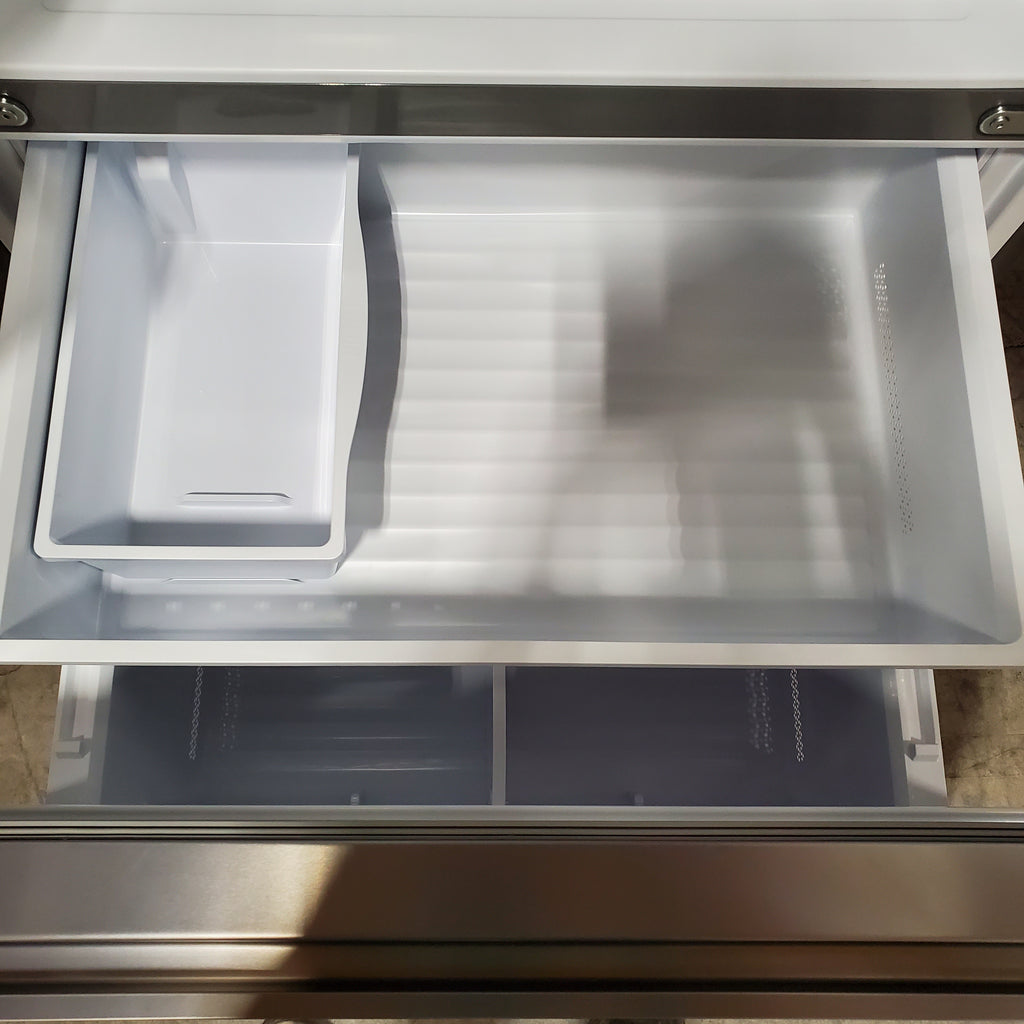 Hisense 26.6 cu. ft. French Door Refrigerator in Fingerprint Resistant Stainless Steel 5SD196 - HRF266N6CSE1 - Scratch & Dent (Minor)