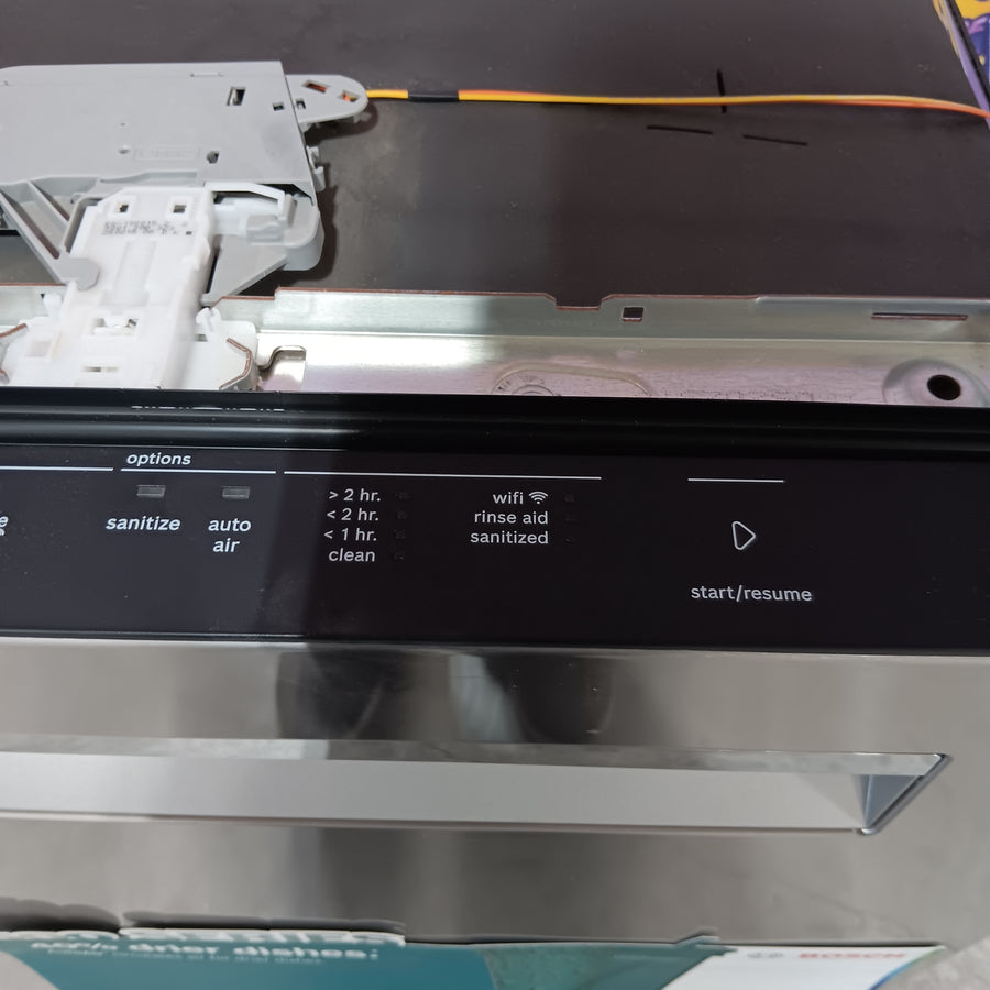 Bosch 500 Series 24 in. Stainless Steel Top Control Tall Tub Pocket Handle Quietest 44 dBA Dishwasher with Stainless Steel Tub SHP65DM5N - Scratch & Dent (Minor)