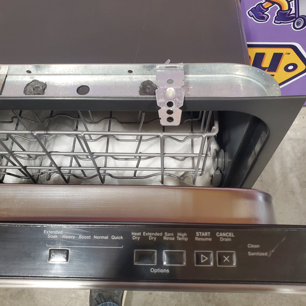 Pictures of Whirlpool Built In Dishwasher with 55 dBA in Fingerprint Resistant Stainless Steel 6SD127 - WDP540HAMZ - Open Box - Neu Appliance Outlet - Discount Appliance Outlet in Austin, Tx