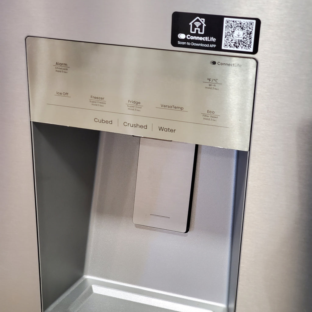 Hisense PureFlat 25.6-cu ft 4-Door Smart French Door ENERGY STAR Refrigerator in Stainless Steel with Ice Maker, Water and Ice Dispenser 24SD52 - HRM260N6TSE - Scratch & Dent (Moderate)