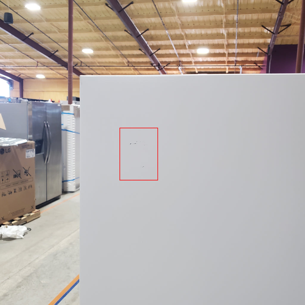 Frigidaire Top Freezer 18 Cu. Ft. Capacity Refrigerator with Spacious Interior Storage and Bright LED Lighting in White 3SD1058 - FFHT1822UW - Scratch and Dent (Minor)