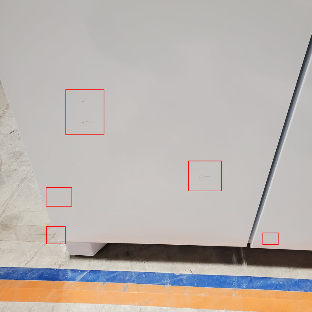 Frigidaire 25.6 cu. ft. Side by Side Refrigerator in White with Exterior Ice and Water Dispenser 26SD009 - FRSS2623AW - Scratch & Dent (Minor)