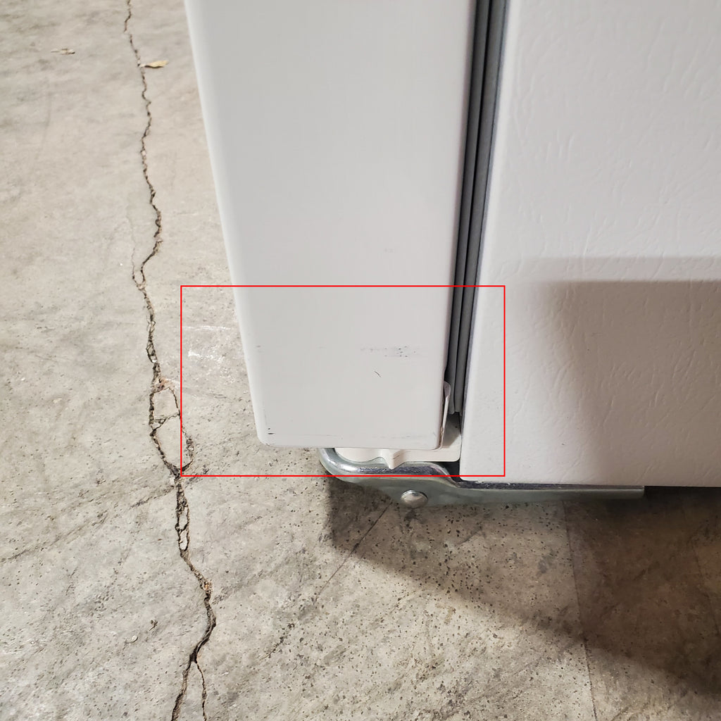 Frigidaire 20 Cu. Ft. Garage Ready Upright Freezer in White 3SD842 - FRUF2020AW - Scratch & Dent (Minor)