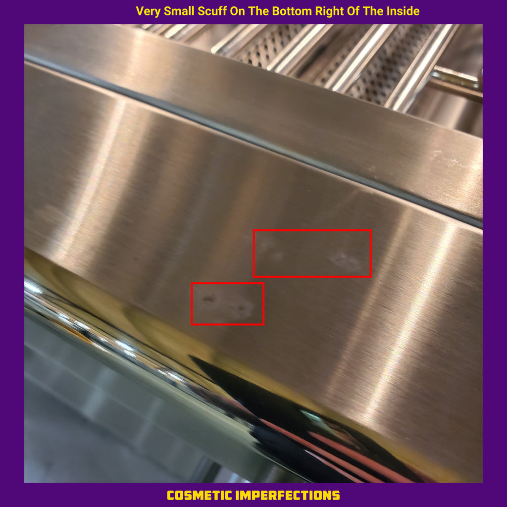 Coyote 30 Inch Built-In Stainless Steel Gas Grill with 640 sq. in. Total Cooking Area, 3 Burner, Interior Lighting, Integrated Windguard, and Smudge Proof Control Panel 1118327 - C3C30NG - Scratch & Dent (Minor)