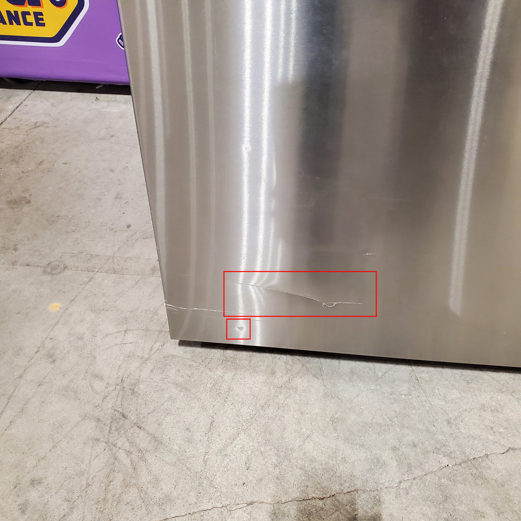 LG 26 cu. ft. Counter-Depth French Door Refrigerator in Stainless Steel with Mirror InstaView™ 3SD917 - LRYKC2606S - Scratch & Dent (Minor)