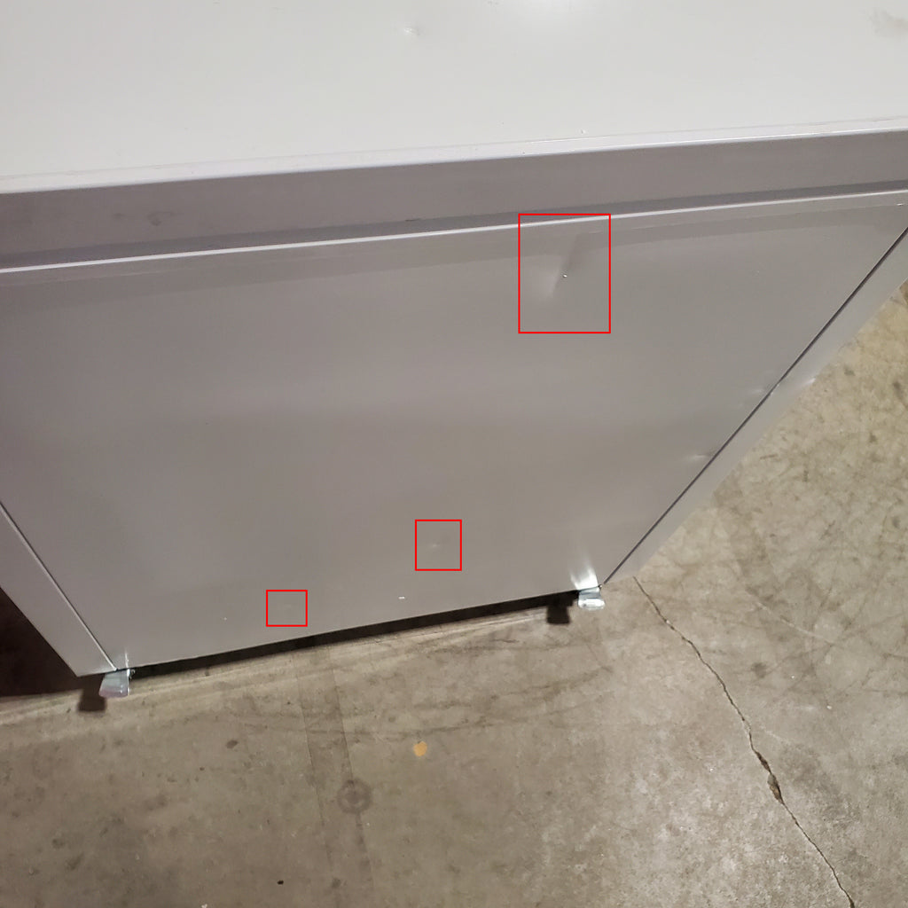 Pictures of Frigidaire 15 Cu. Ft. Garage Ready Chest Freezer 25SD037 - FFCL1542AW - Scratch & Dent (Minor) - Neu Appliance Outlet - Discount Appliance Outlet in Austin, Tx