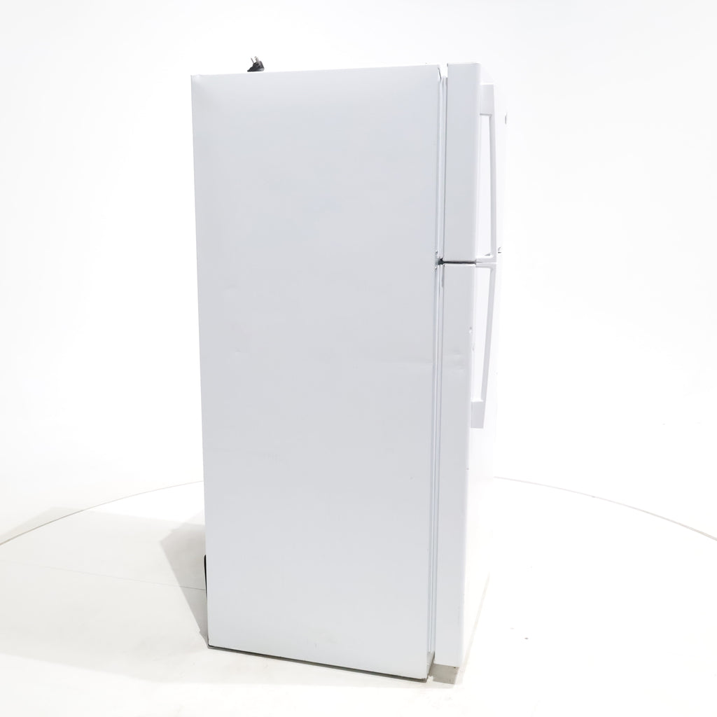 Pictures of White GE 16.6 Top Freezer Refrigerator with Reversible Hinges - Scratch & Dent - Moderate - Neu Appliance Outlet - Discount Appliance Outlet in Austin, Tx