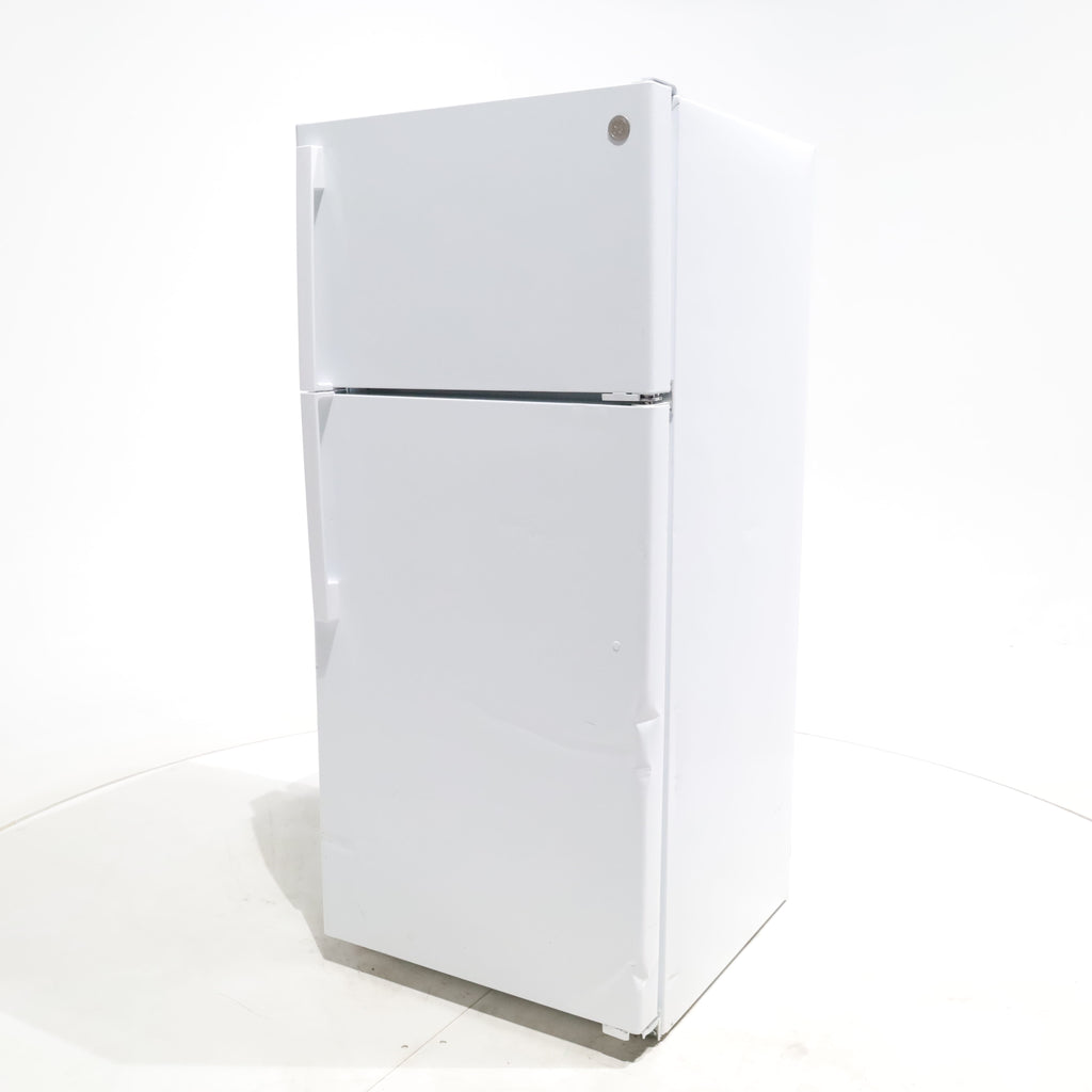 Pictures of White GE 16.6 Top Freezer Refrigerator with Reversible Hinges - Scratch & Dent - Moderate - Neu Appliance Outlet - Discount Appliance Outlet in Austin, Tx