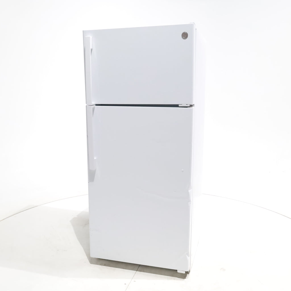 Pictures of White GE 16.6 Top Freezer Refrigerator with Reversible Hinges - Scratch & Dent - Moderate - Neu Appliance Outlet - Discount Appliance Outlet in Austin, Tx