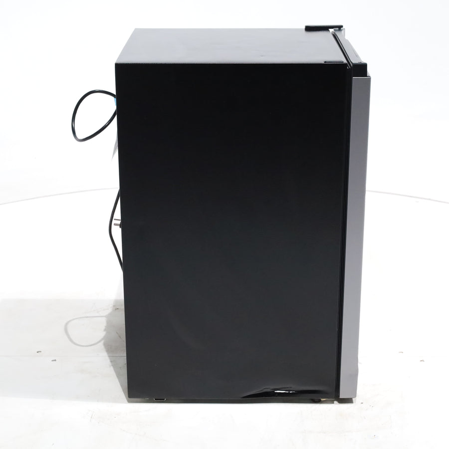 18.7 in. Silver ENERGY STAR Hisense 4.4 cu. ft. Mini Fridge with 2L Beverage Storage - Scratch & Dent - Minor