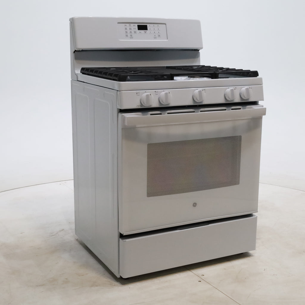 Pictures of White GE 5.0 cu. ft. 5 Burner Freestanding Gas Range with No Preheat Air Fry - Scratch & Dent - Minor - Neu Appliance Outlet - Discount Appliance Outlet in Austin, Tx