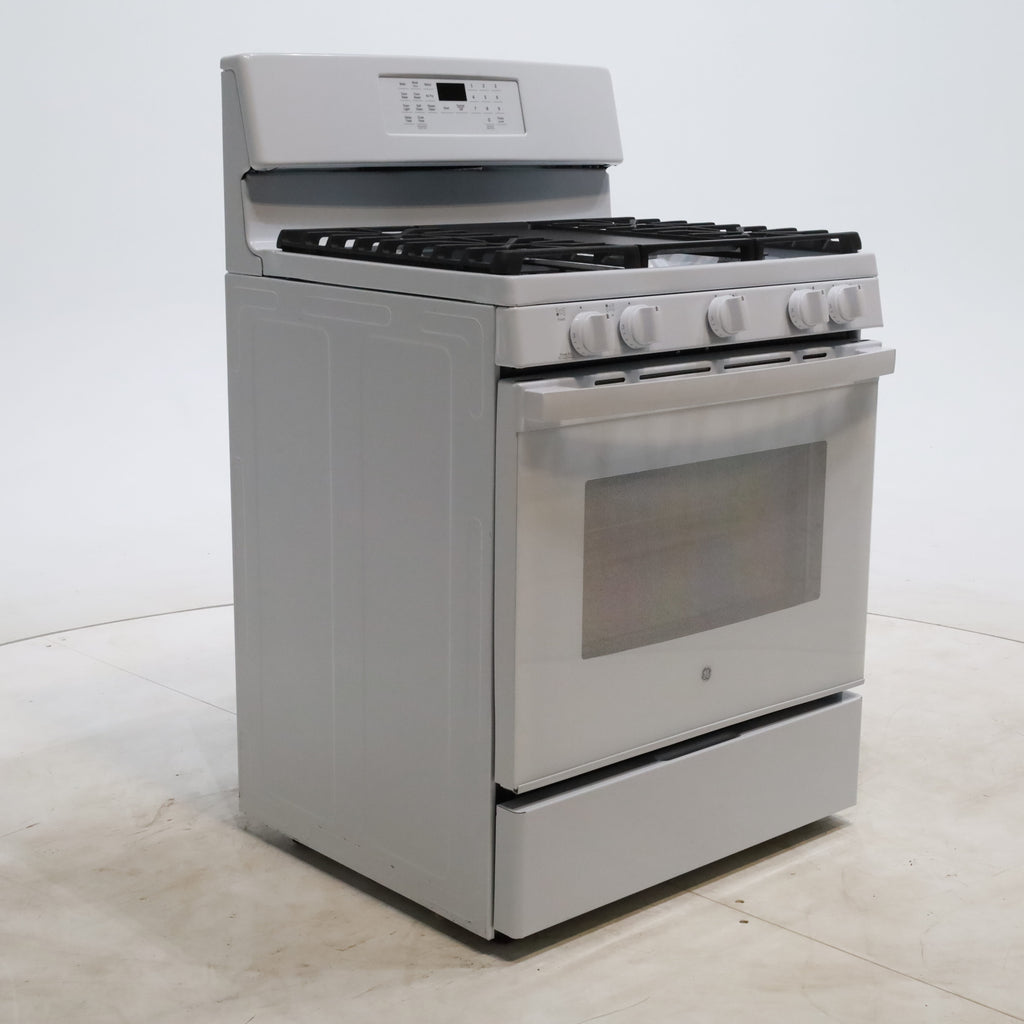 Pictures of White GE 5.0 cu. ft. 5 Burner Freestanding Gas Range with No Preheat Air Fry - Scratch & Dent - Minor - Neu Appliance Outlet - Discount Appliance Outlet in Austin, Tx