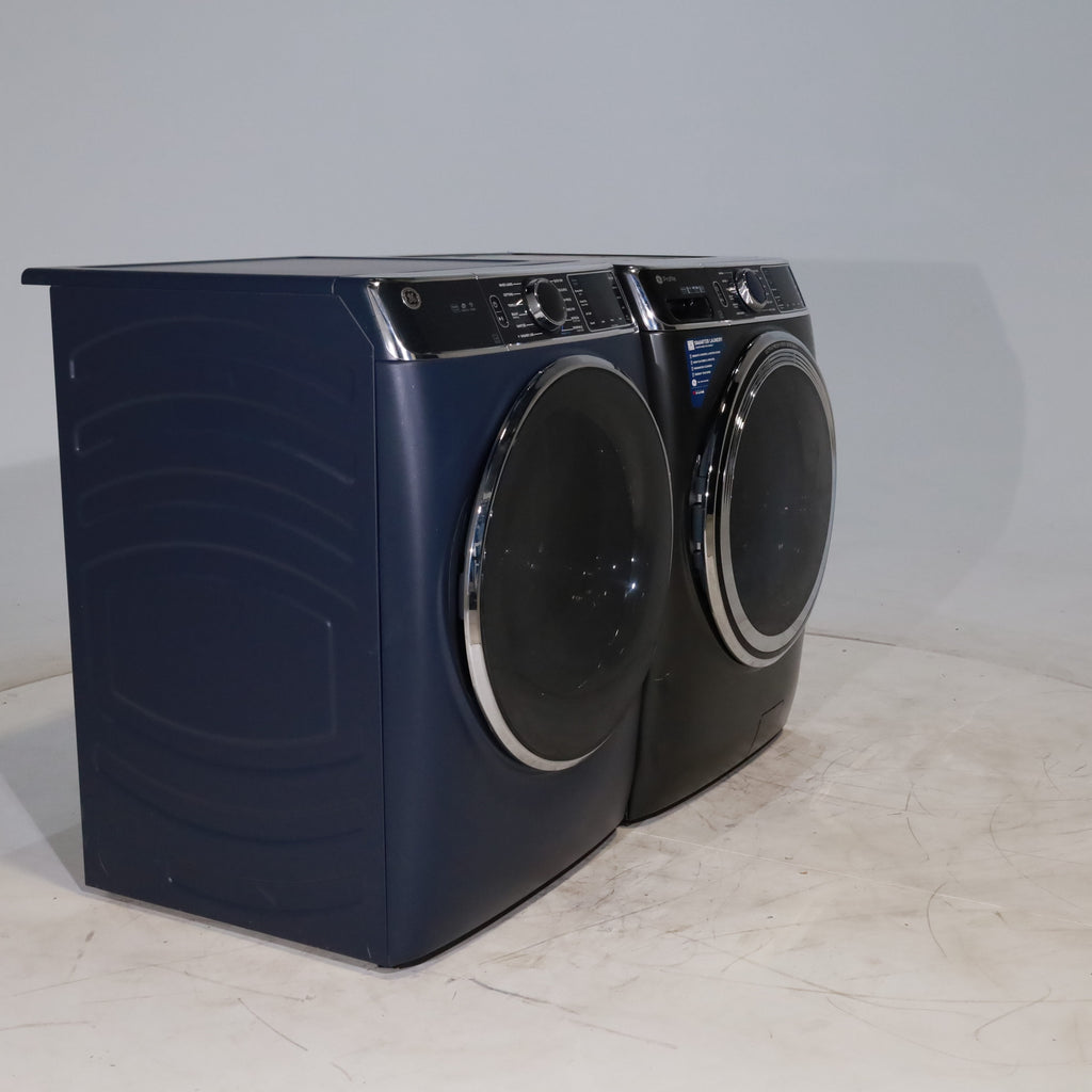 Pictures of Carbon Graphite ENERGY STAR GE 5.3 cu. ft. Frontload Washer with Steam and Sapphire Blue 7.8 cu. ft. Smart Front Load Electric Dryer with PowerSteam - Scratch & Dent - Moderate - Neu Appliance Outlet - Discount Appliance Outlet in Austin, Tx