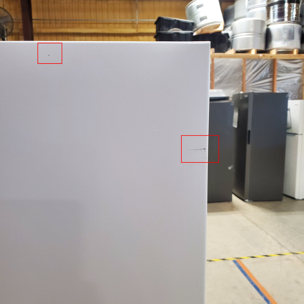 Frigidaire Top Freezer 18 Cu. Ft. Capacity Refrigerator with Spacious Interior Storage and Bright LED Lighting in White 3SD1058 - FFHT1822UW - Scratch and Dent (Minor)