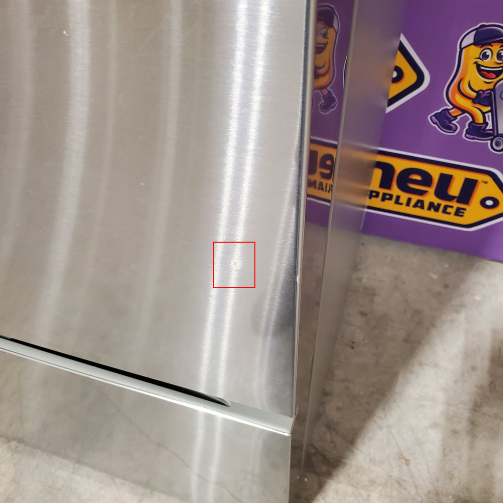 LG 27 cu. ft. Smart Counter-Depth MAX™ French Door Refrigerator 3SD918 - LRFLC2716S - Scratch & Dent (Minor)