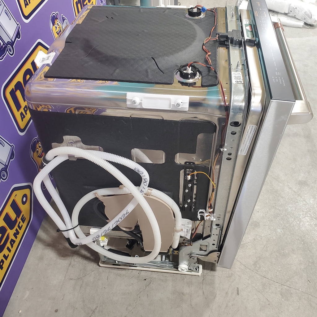 Pictures of Café™ CustomFit ENERGY STAR Stainless Interior Smart Dishwasher with Ultra Wash Top Rack and Dual Convection Ultra Dry, LED Lights, 39 dBA CDT888P2VS1 - Open Box - Neu Appliance Outlet - Discount Appliance Outlet in Austin, Tx