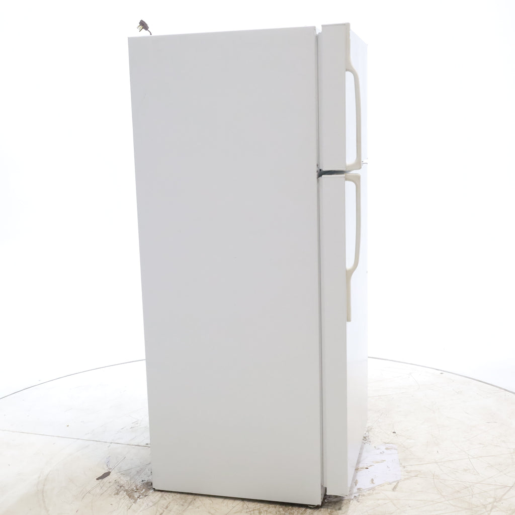 Pictures of 28" Wide GE® White ENERGY STAR® 18.1 Cu. Ft. Top-Freezer Refrigerator with Adjustable Shelves - Certified Refurbished - Neu Appliance Outlet - Discount Appliance Outlet in Austin, Tx