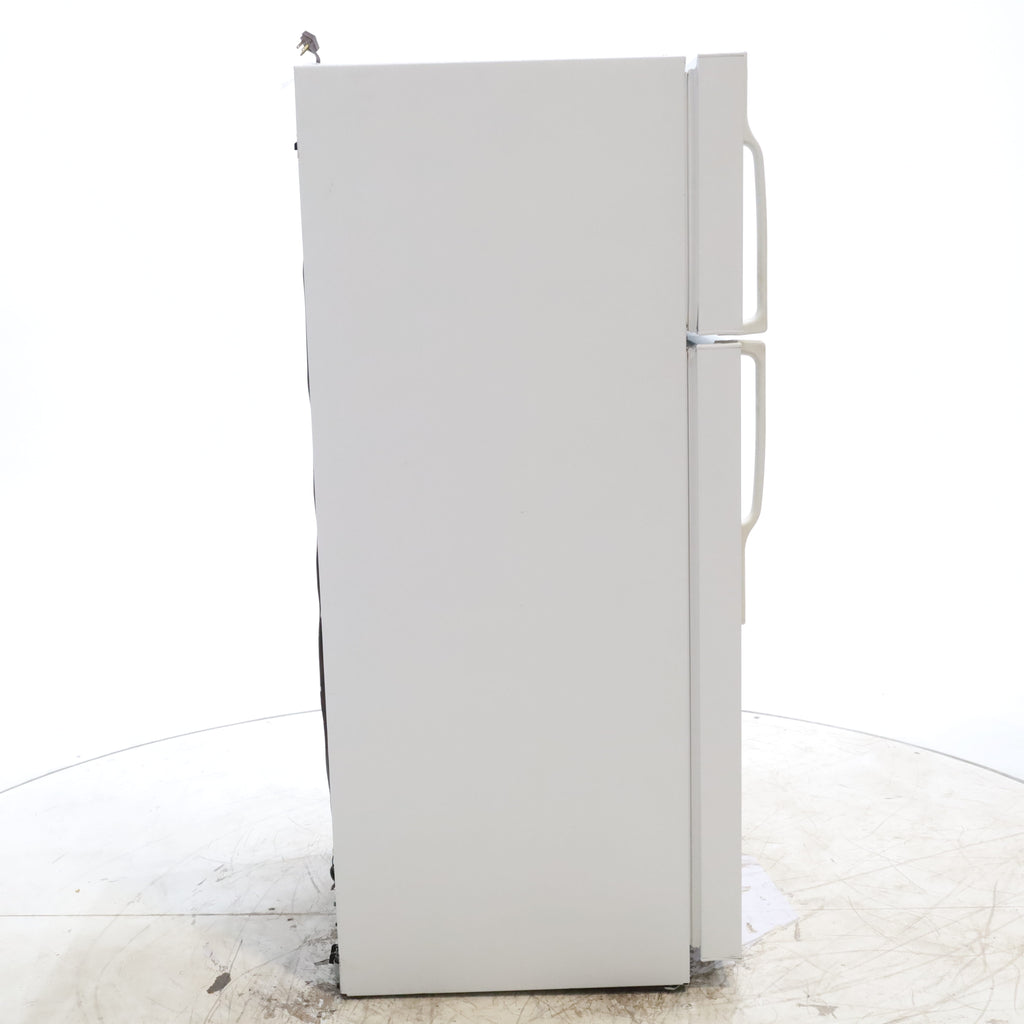 Pictures of 28" Wide GE® White ENERGY STAR® 18.1 Cu. Ft. Top-Freezer Refrigerator with Adjustable Shelves - Certified Refurbished - Neu Appliance Outlet - Discount Appliance Outlet in Austin, Tx