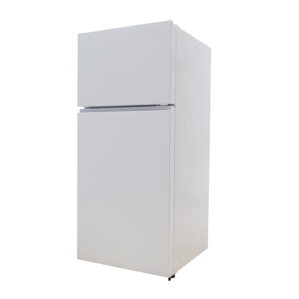 Pictures of 30" Wide Hisense White 18-cu ft Top-Freezer Refrigerator with Adjustable gallon-size door bins - Scratch & Dent - Moderate - Neu Appliance Outlet - Discount Appliance Outlet in Austin, Tx