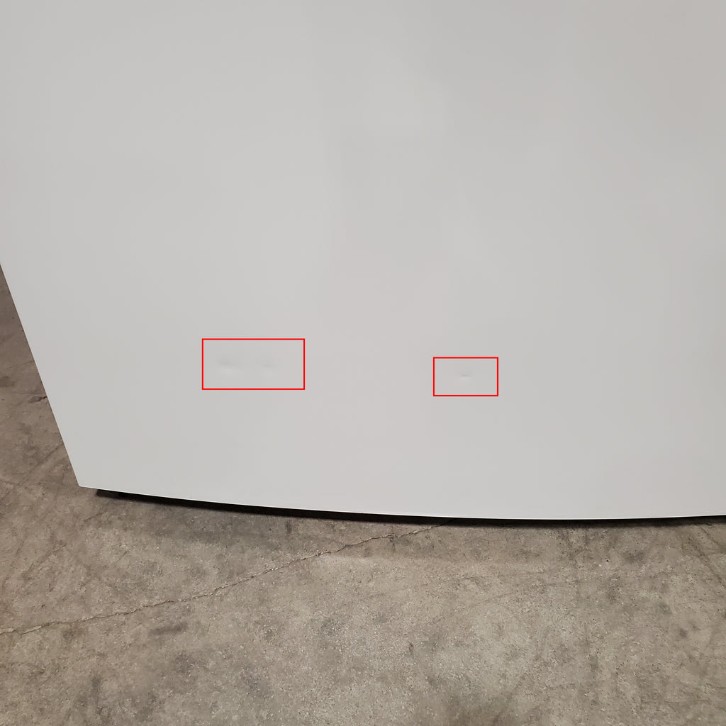 Frigidaire 20 Cu. Ft. Garage Ready Upright Freezer in White 3SD957 - FRUF2020AW - Scratch & Dent (Minor)