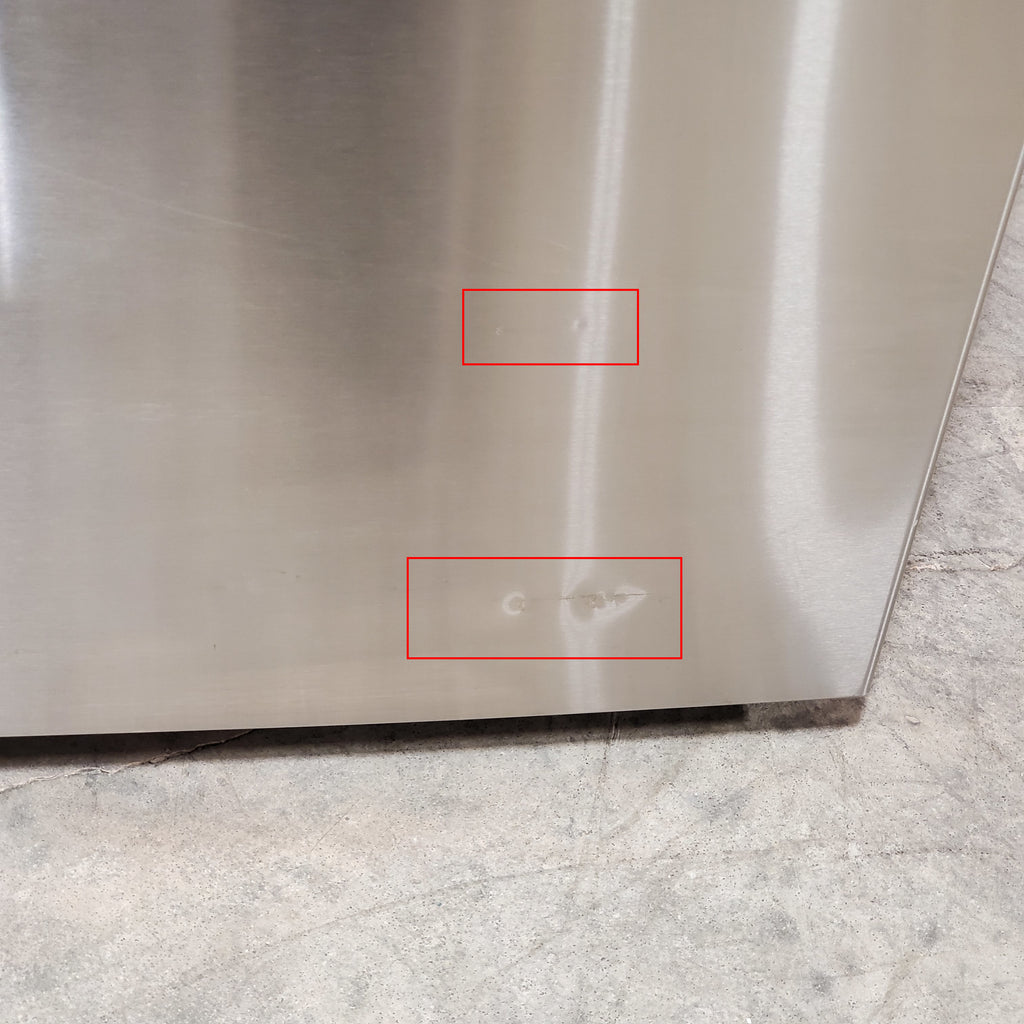 Frigidaire 27.8 cu. ft. 3 Door French Door Refrigerator with Exterior Water and Ice Dispenser 3SD436 - FRFS2823AS - Scratch & Dent (Minor)