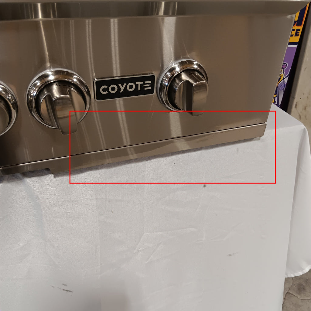 Pictures of Coyote 36 Inch Built-In Grill with 3 Infinity Burners™, RapidSear™ Infrared Burner, 875 sq. in. Cooking Surface, Interior Grill Lighting, LED Illuminated Knobs, and Integrated Wind Guard 1117272 - C2SL36NG - Scratch & Dent (Moderate) - Neu Appliance Outlet - Discount Appliance Outlet in Austin, Tx